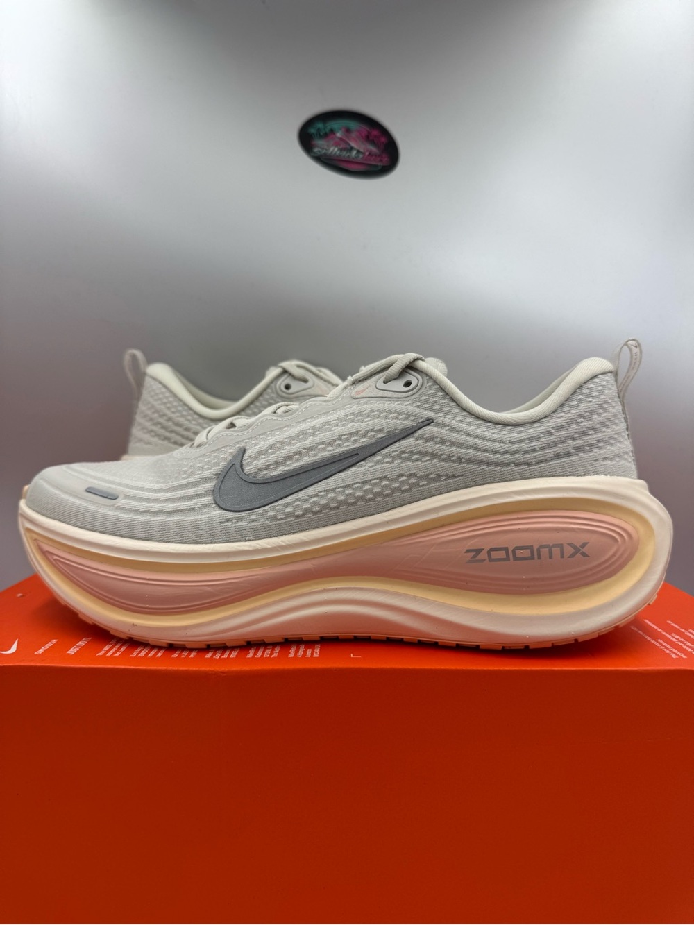 Nike Vomero Plus Light Bone Arctic Orange BRAND NEW Size 10 Women